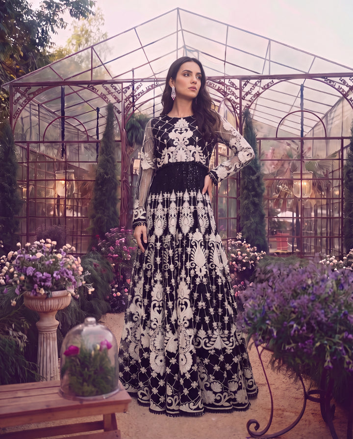 Royal Noir (RTW)