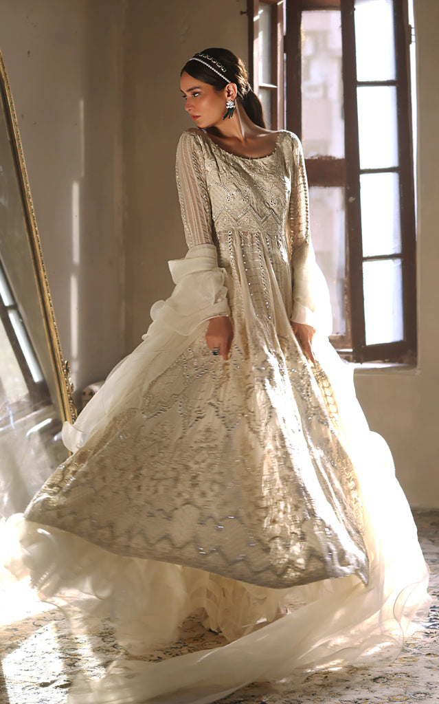 Velora Chiffon Couture – Threads & Motifs
