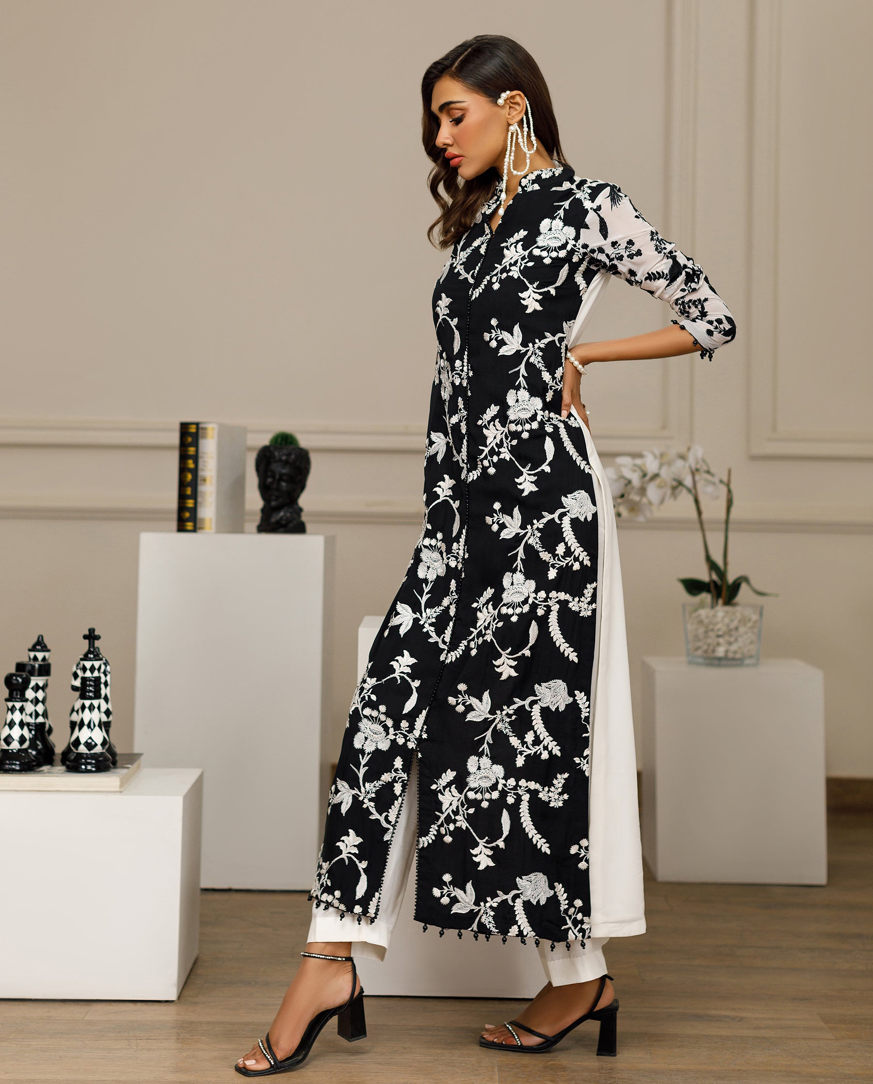 Unstitched Black & White Floral Elegance