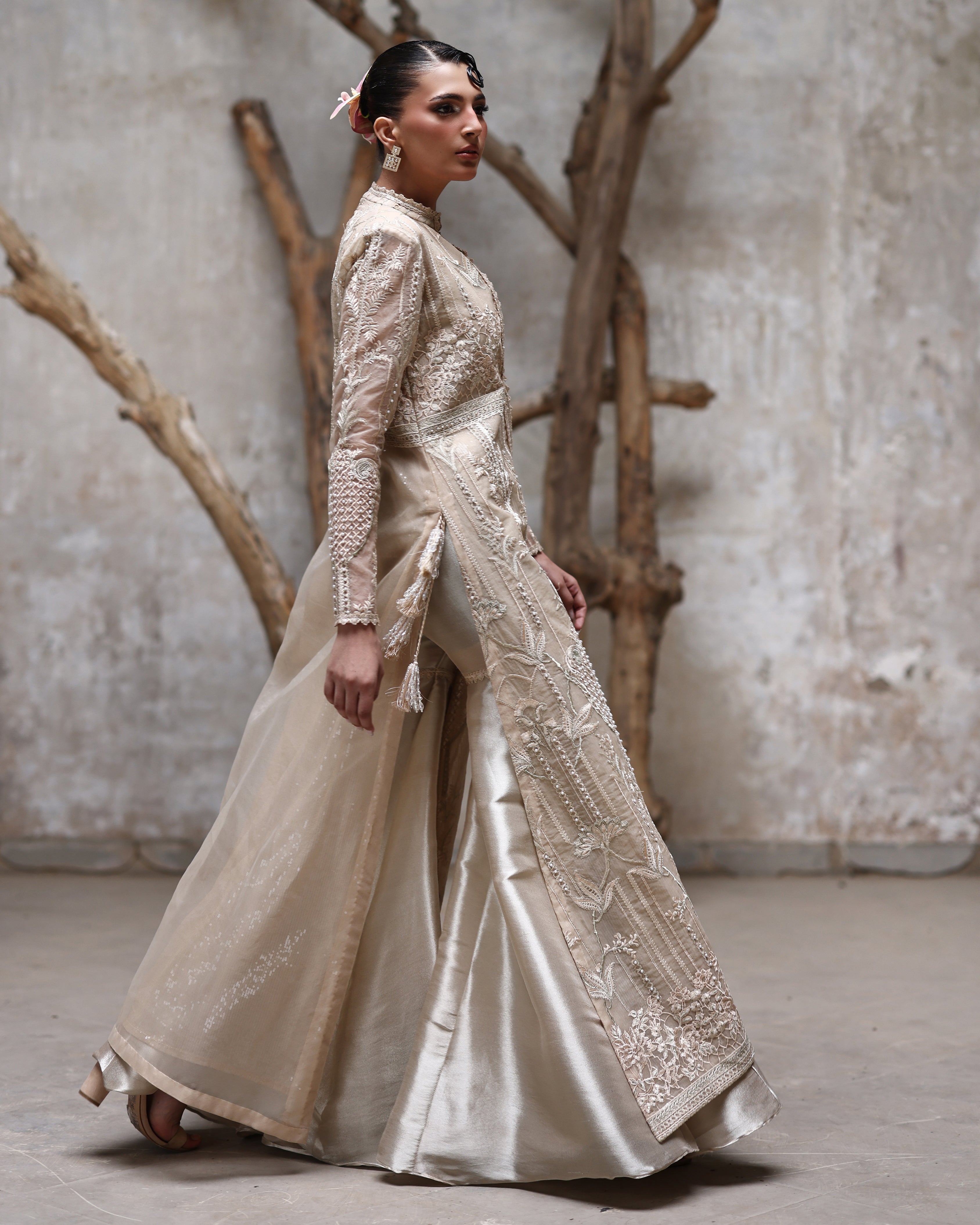 Unstitched Aabroo Jacket and Gharara Set