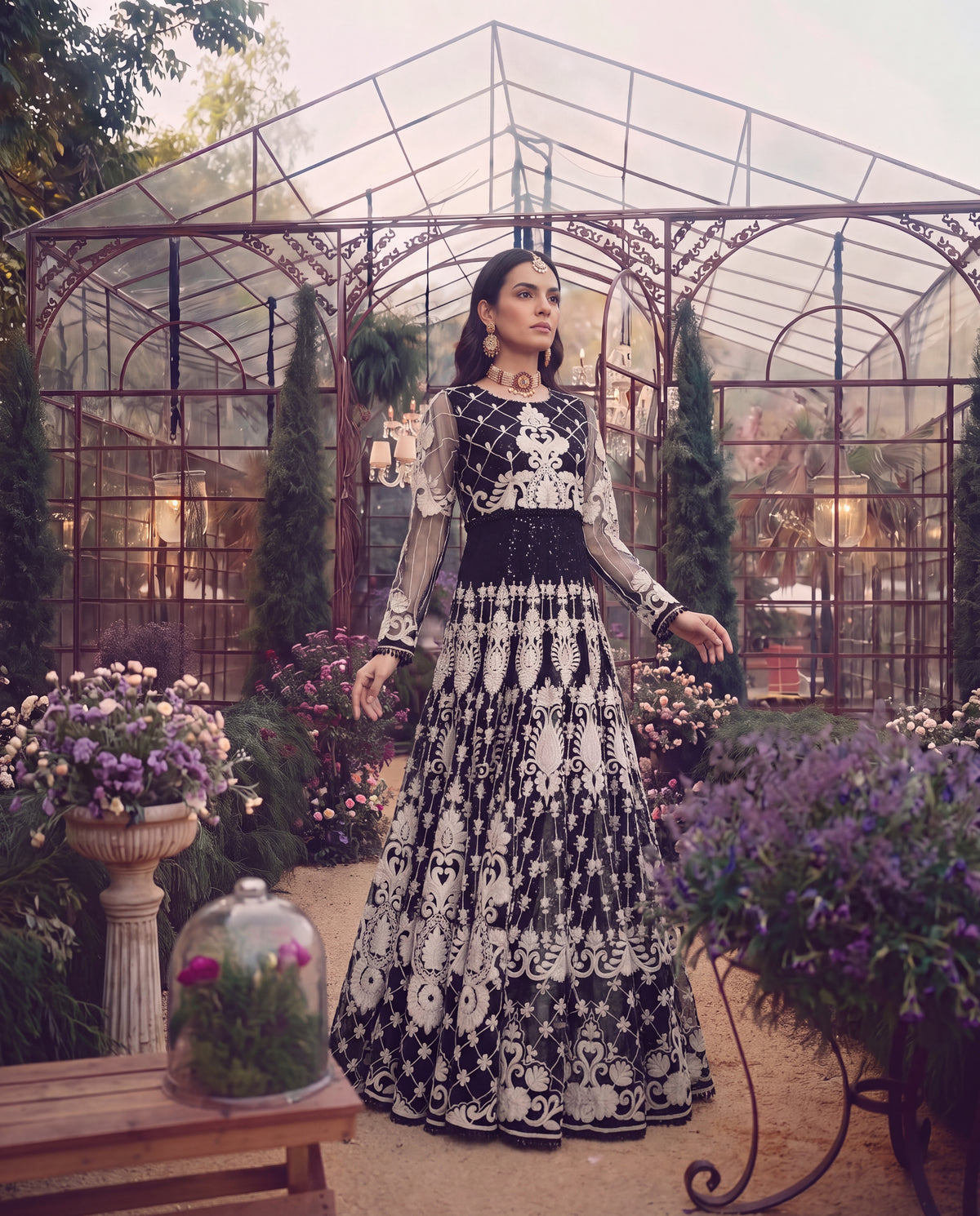 Royal Noir (RTW)