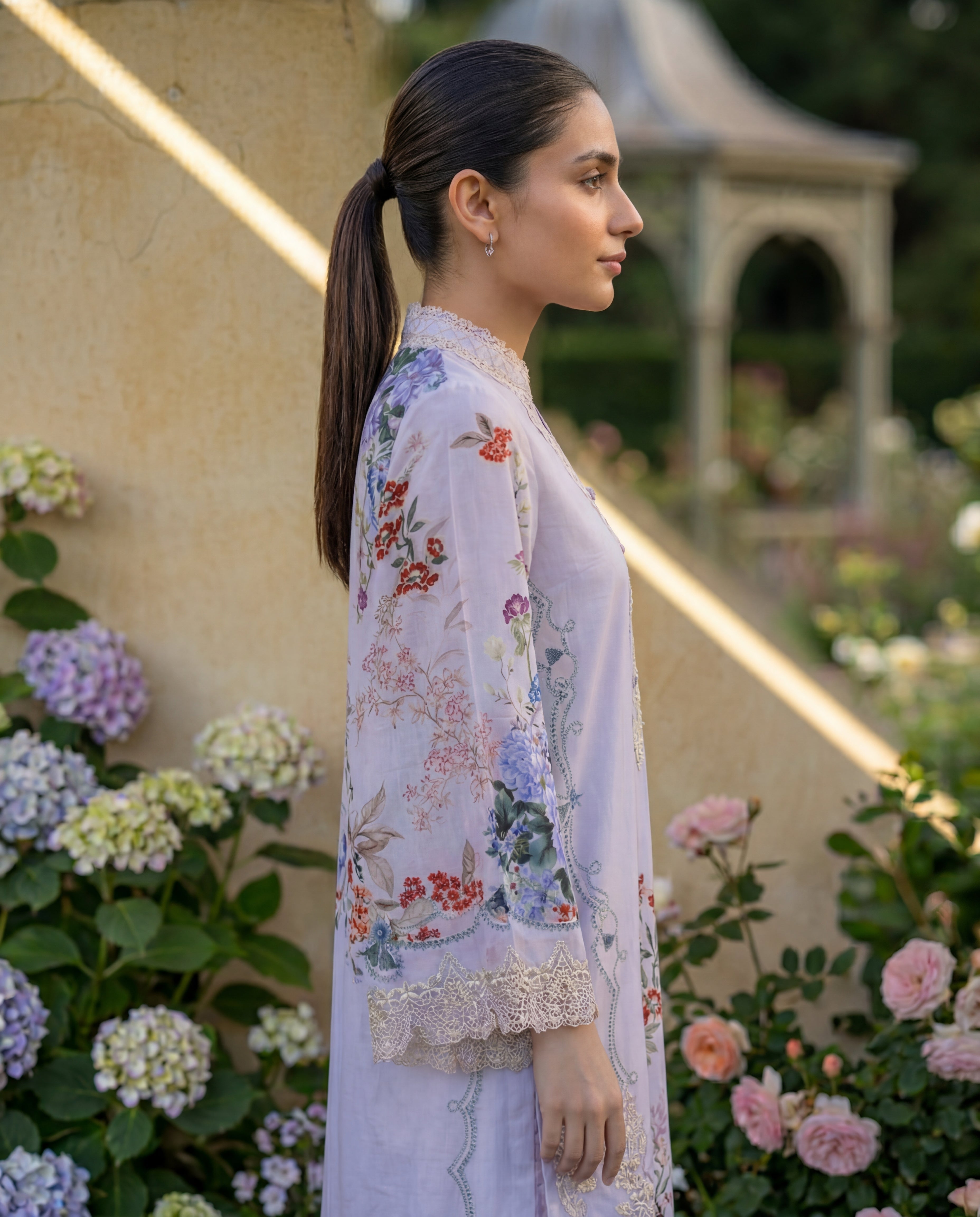 The Lilac Chateau (RTW 2PC)